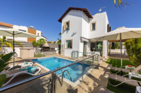 Accomoteleia Blue Villa